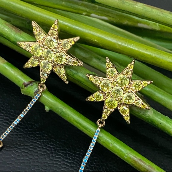 XIXI Gold-tone Double Star CZ Cubic Zirconia Drop Earrings 18.5g - Picture 12 of 15